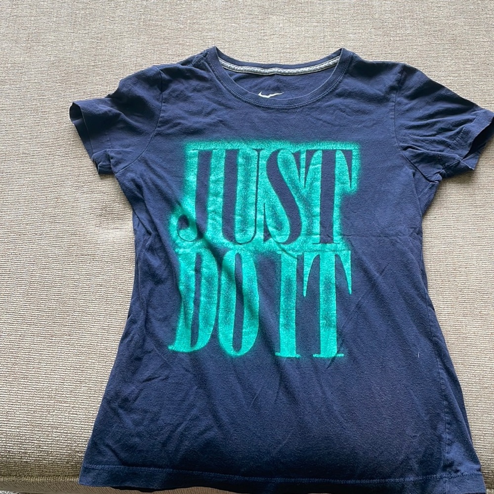 Short sleeve tee